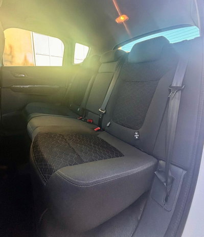Peugeot 3008 1.6 HDi 115CV Active (10)
