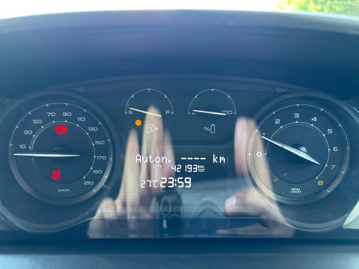 Lancia Ypsilon 1.0 FireFly 5 porte S&S Hybrid Alberta Ferretti (11)