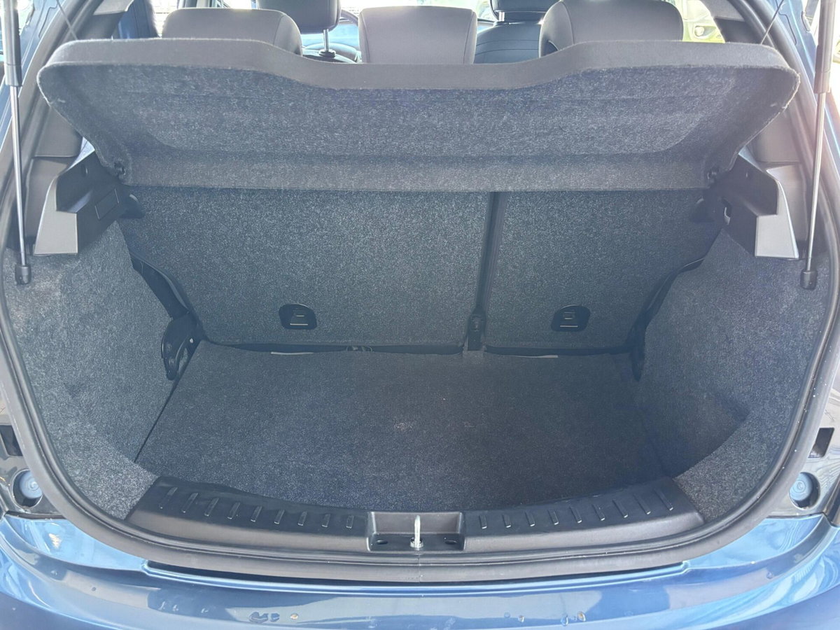 Lancia Ypsilon 1.0 FireFly 5 porte S&S Hybrid Alberta Ferretti (17)