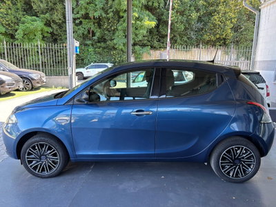 Lancia Ypsilon 1.0 FireFly 5 porte S&S Hybrid Alberta Ferretti (3)