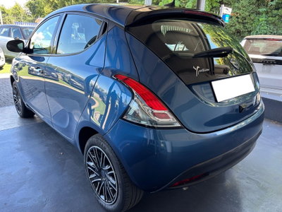 Lancia Ypsilon 1.0 FireFly 5 porte S&S Hybrid Alberta Ferretti (4)