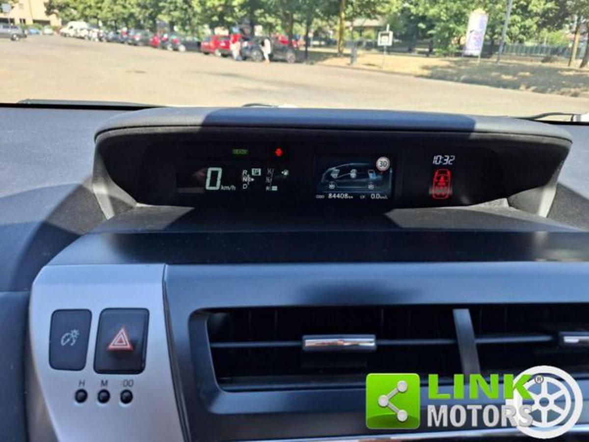 Toyota Prius 1.8 (15)