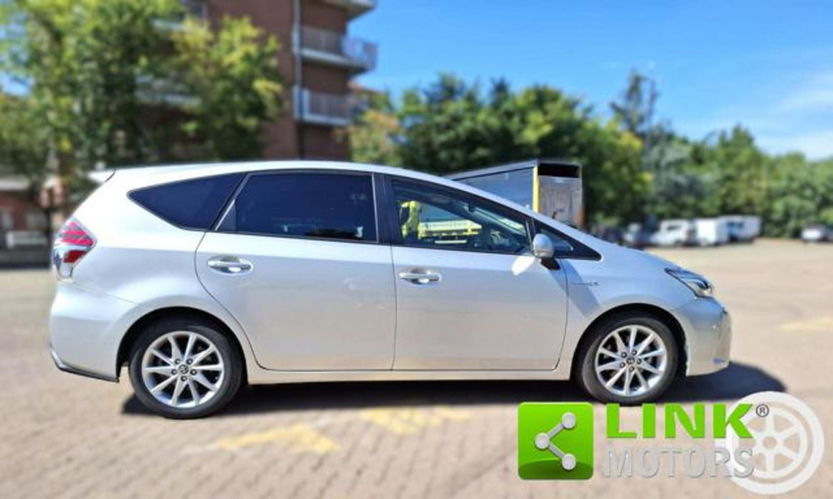 Toyota Prius 1.8 (2)