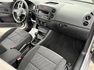 Volkswagen Golf 1.6 TDI DPF 5p. Highline (15)
