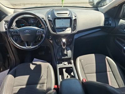 Ford Kuga 1.5 TDCI 120 CV S&S 2WD Powershift Edition (5)