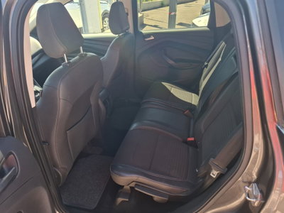 Ford Kuga 1.5 TDCI 120 CV S&S 2WD Powershift Edition (9)
