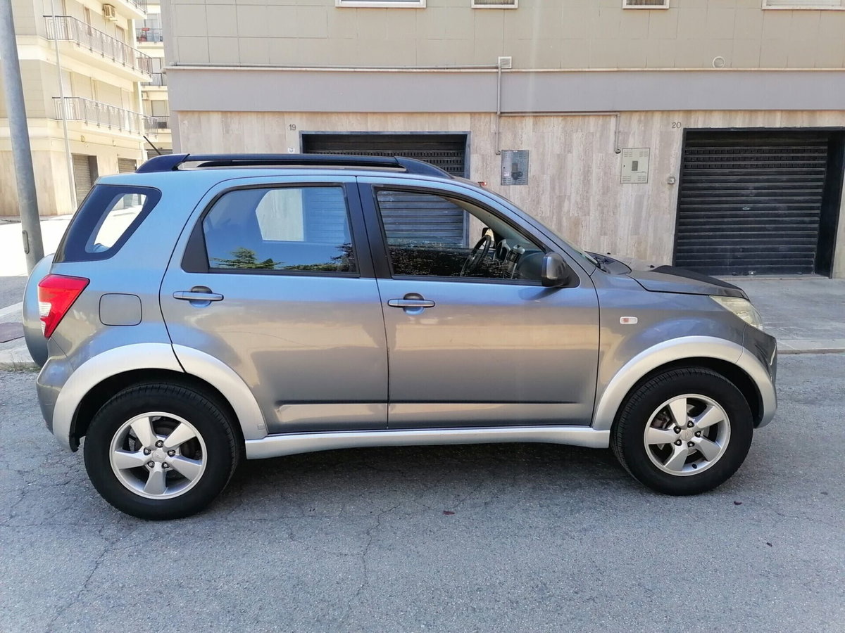 Daihatsu Terios 1.5 4WD Sho Green Powered (7)