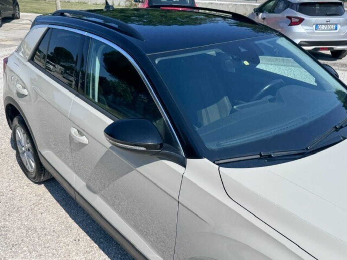 Volkswagen T-Roc 1.0 TSI Life (14)