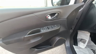 Renault Captur dCi 8V 90 CV EDC Start&Stop Energy Zen (18)