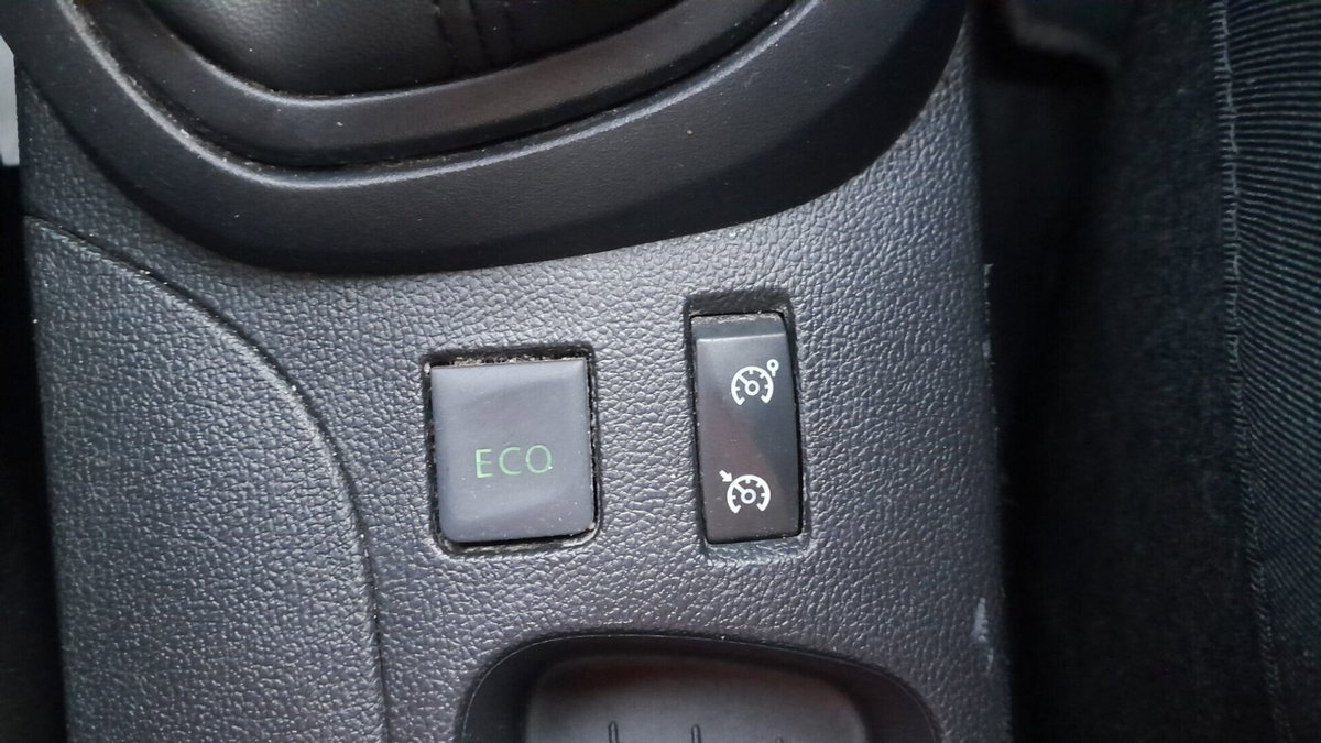 Renault Captur dCi 8V 90 CV EDC Start&Stop Energy Zen (9)