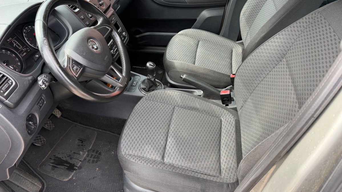 Skoda Roomster TDI CR 90CV Ambition (6)