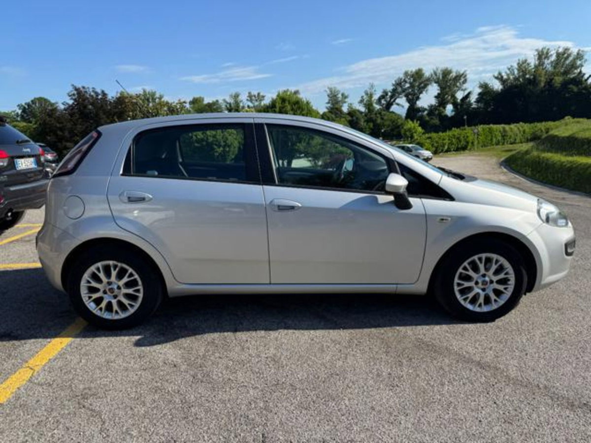 Fiat Punto Evo 1.3 Mjt 95 CV DPF 5 porte S&S Dualogic Dynamic (7)