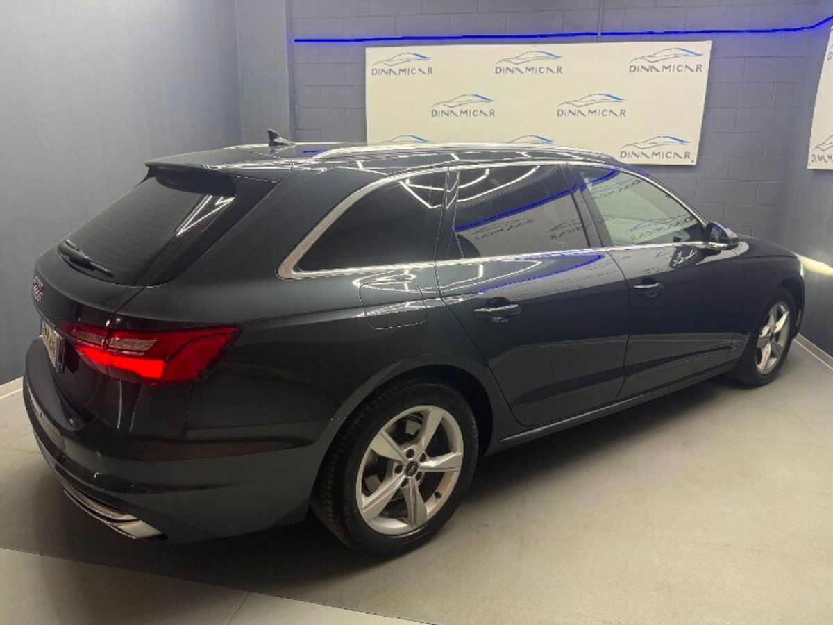 Audi A4 Avant 30 TDI/136 CV S tronic Business Advanced (3)