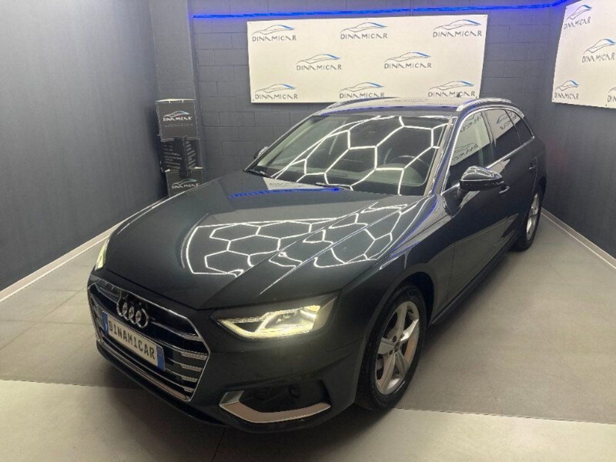Audi A4 Avant 30 TDI/136 CV S tronic Business Advanced (5)