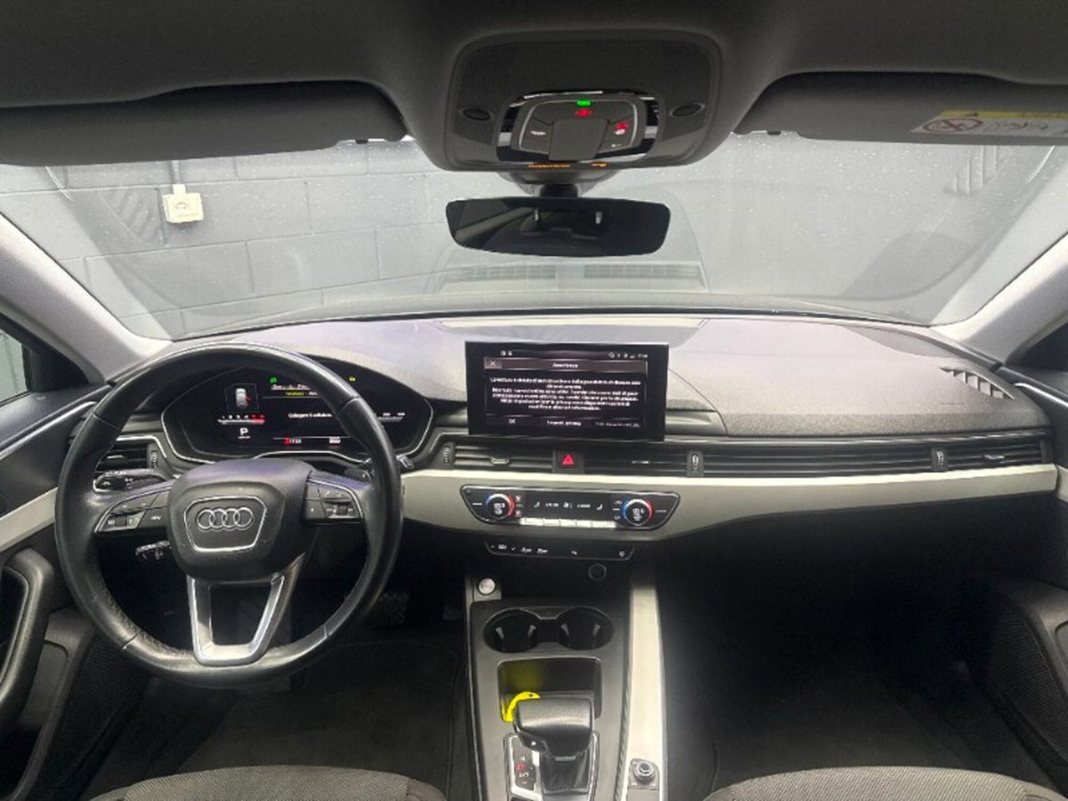 Audi A4 Avant 30 TDI/136 CV S tronic Business Advanced (9)
