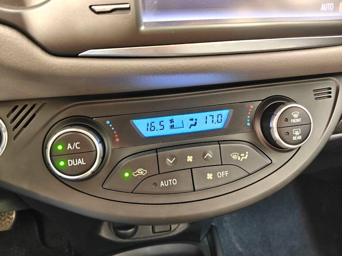 Toyota Yaris 1.5 Hybrid 5 porte Active (13)