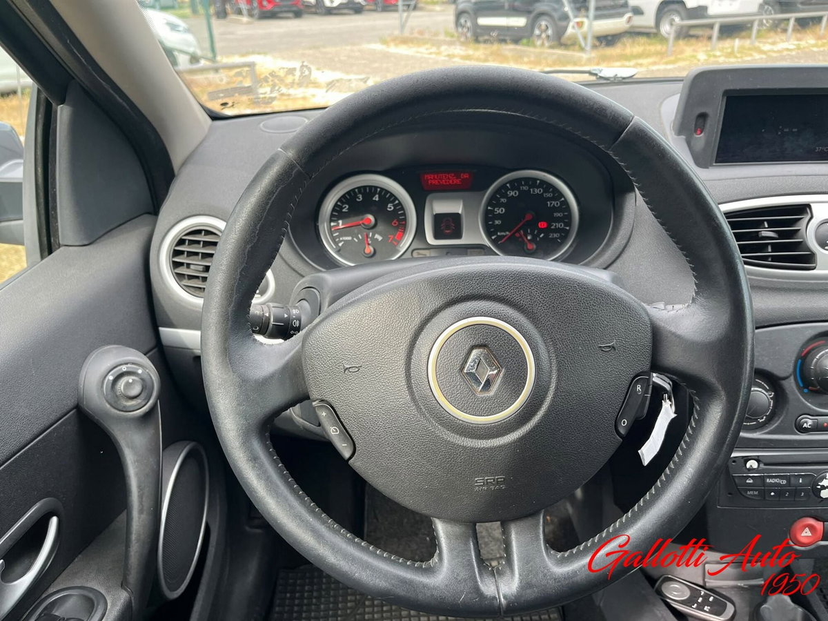 Renault Clio 1.2 75CV 5 porte Live (11)