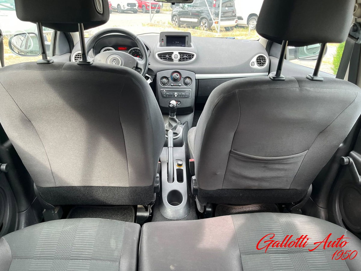 Renault Clio 1.2 75CV 5 porte Live (18)