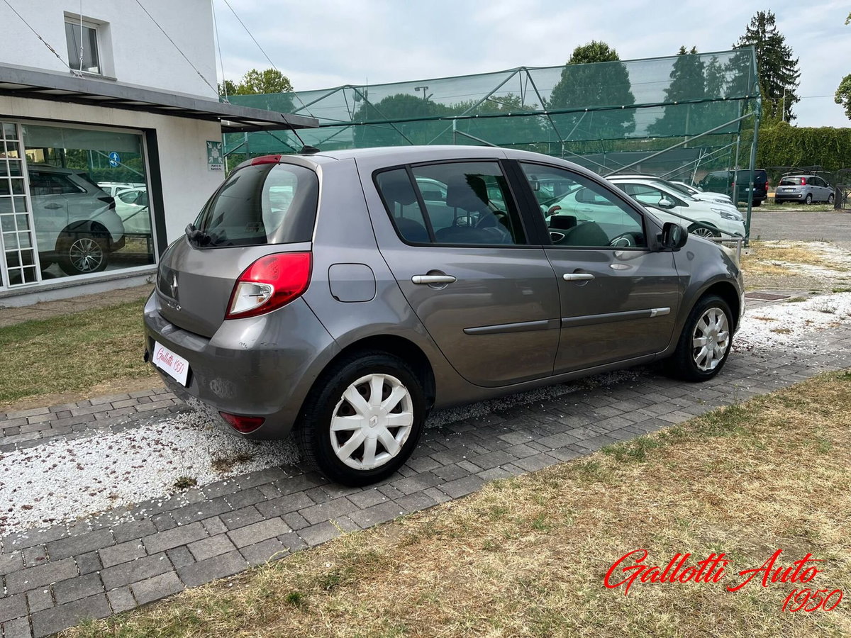 Renault Clio 1.2 75CV 5 porte Live (7)