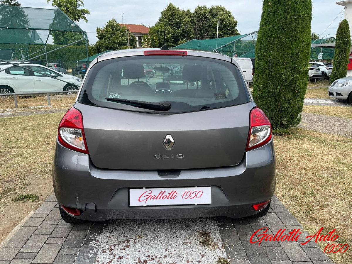 Renault Clio 1.2 75CV 5 porte Live (8)