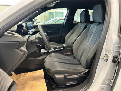 Peugeot 2008 1.2 puretech Allure s&s 100cv (10)