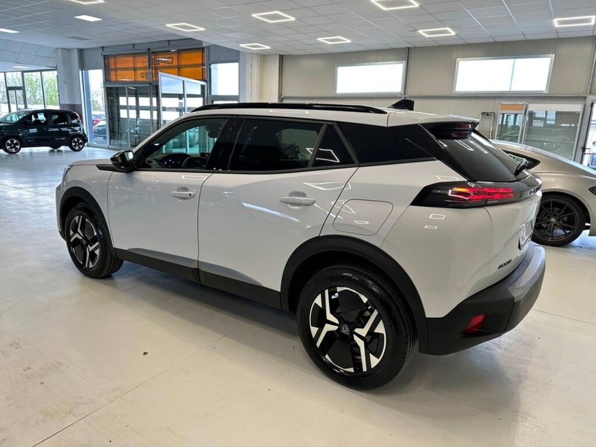 Peugeot 2008 1.2 puretech Allure s&s 100cv (4)