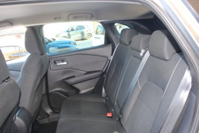 Nissan Qashqai 1.3 mhev Acenta 2wd 140cv (8)