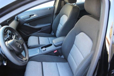 Mercedes-Benz GLA SUV 200 d Automatic 4Matic Business (9)