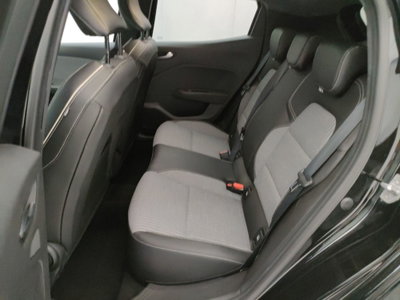 Renault Clio 1.0 tce Techno 90cv (8)