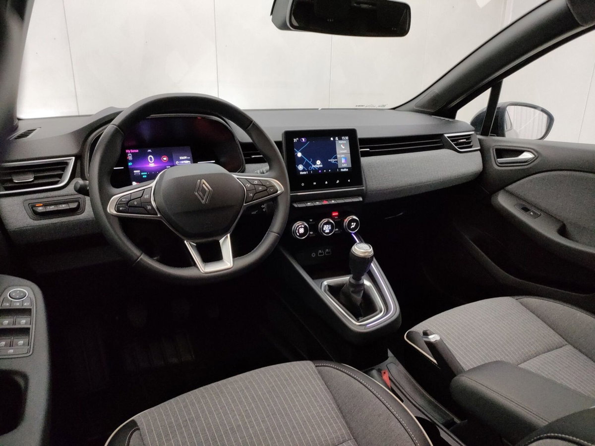 Renault Clio 1.0 tce Techno 90cv (9)