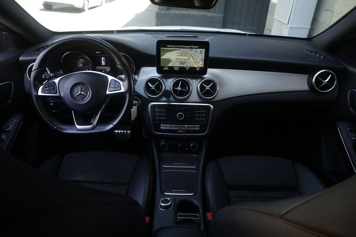 Mercedes-Benz CLA 220 d Automatic Premium (2)