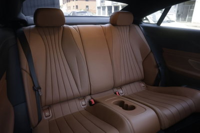 Mercedes-Benz Classe E Coupé 220 d 4Matic Premium Plus (14)