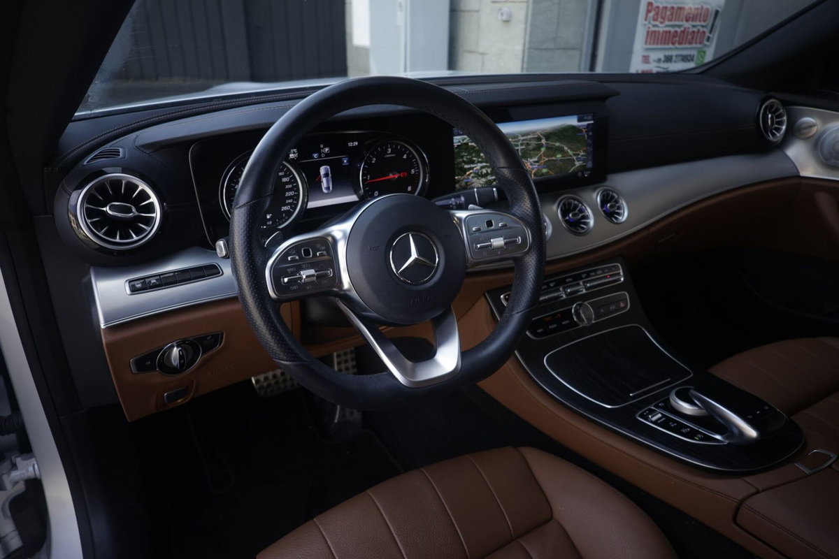 Mercedes-Benz Classe E Coupé 220 d 4Matic Premium Plus (16)