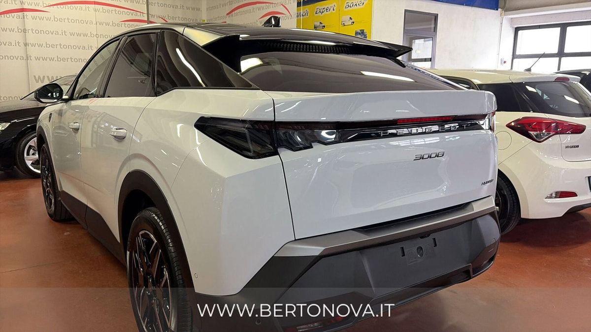Peugeot 3008 1.2 hybrid GT Exclusive 145cv e-dcs6 (3)