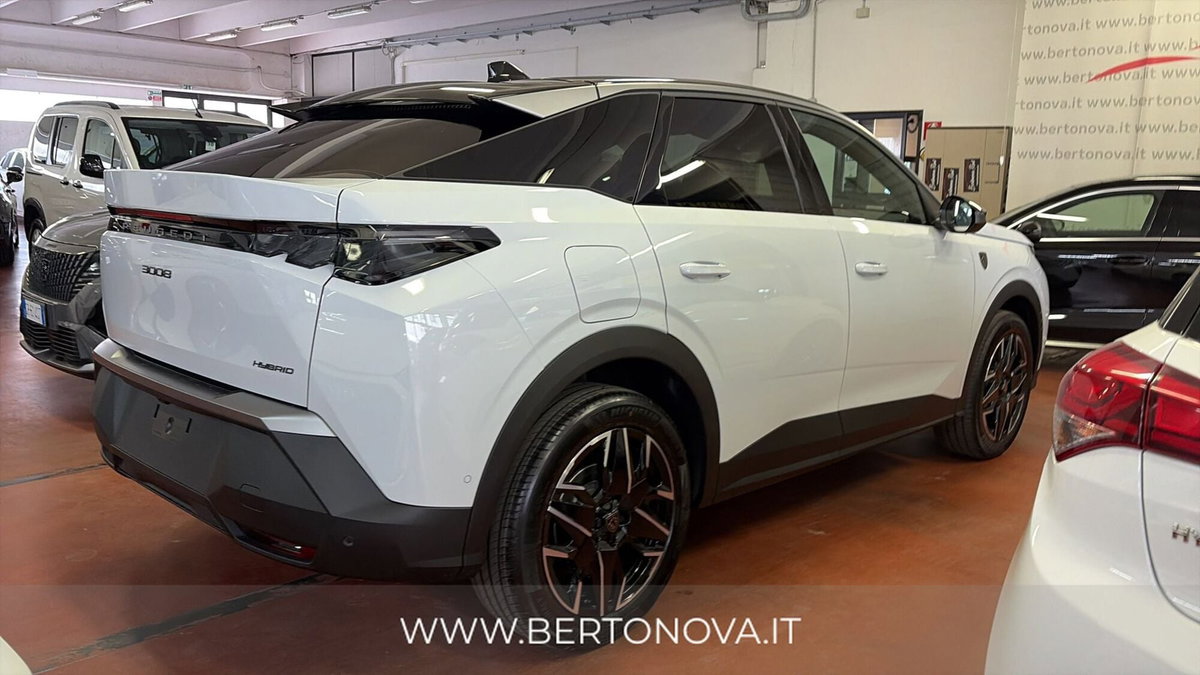 Peugeot 3008 1.2 hybrid GT Exclusive 145cv e-dcs6 (4)