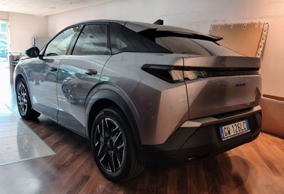 Peugeot 3008 73 kWh Allure 210cv (4)