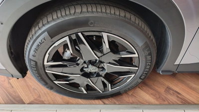 Peugeot 3008 73 kWh Allure 210cv (8)