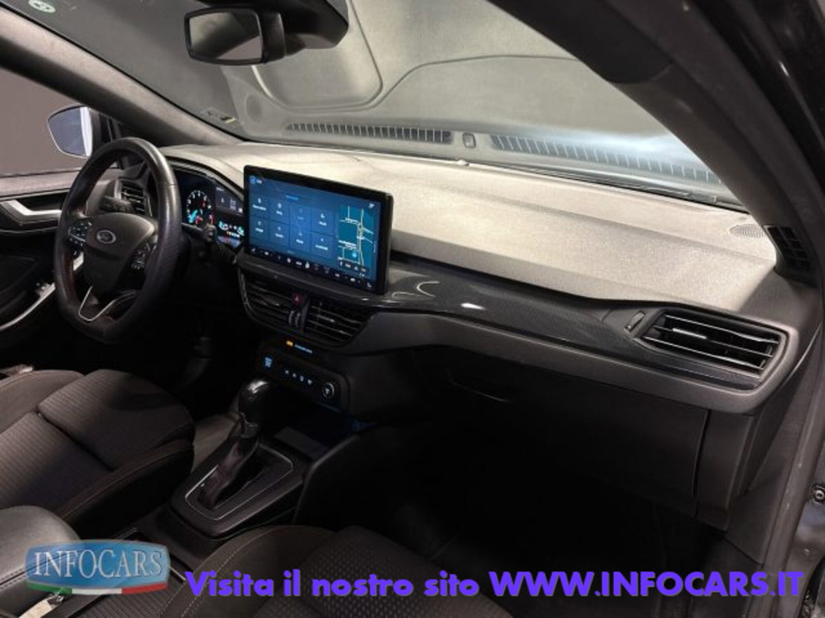 Ford Focus Station Wagon 1.0 EcoBoost Hybrid 155 CV SW ST-Line (12)