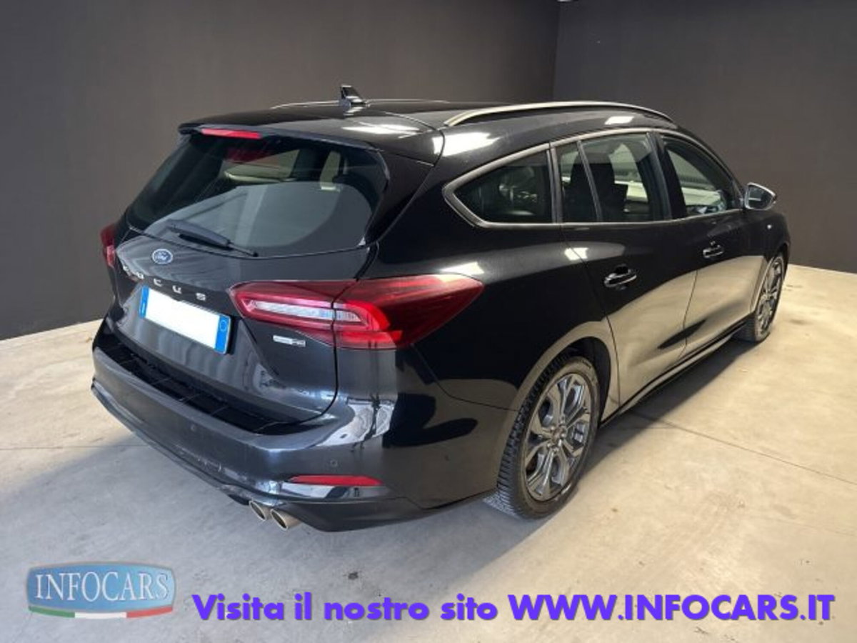 Ford Focus Station Wagon 1.0 EcoBoost Hybrid 155 CV SW ST-Line (4)