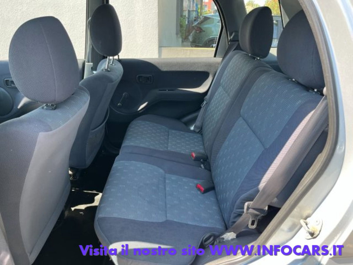 Daihatsu Terios 1.3i 16V cat 4WD CX (7)