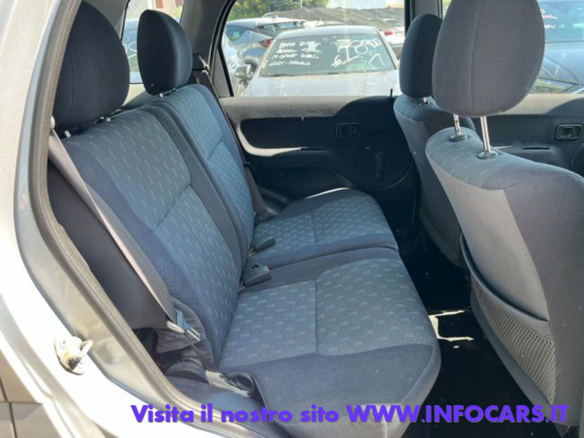 Daihatsu Terios 1.3i 16V cat 4WD CX (8)