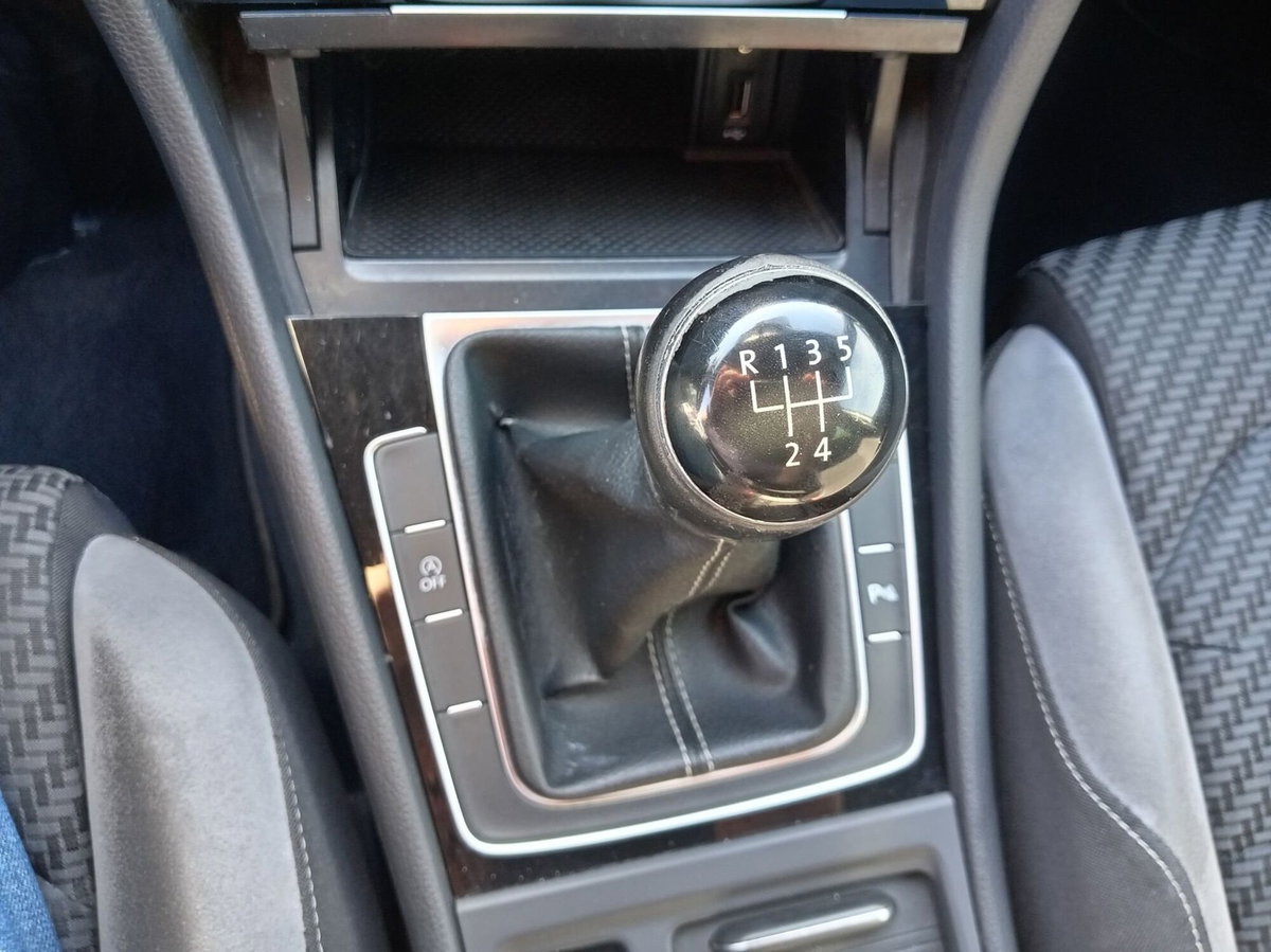 Volkswagen Golf 1.6 TDI 115 CV 5p. Sport BlueMotion Technology (16)