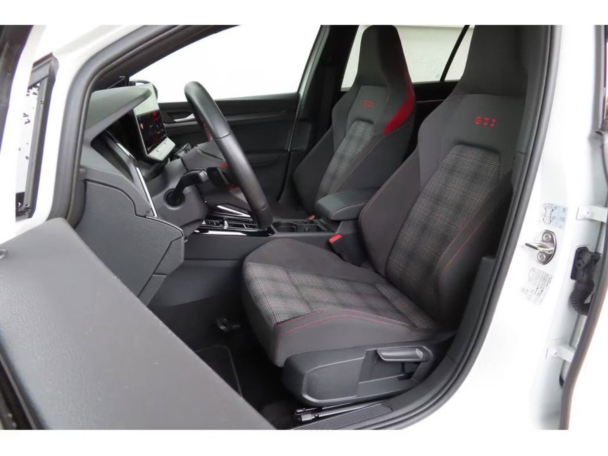 Volkswagen Golf GTI Clubsport 2.0 TSI DSG 5p. BlueMotion Technology (9)