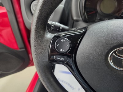Toyota Aygo 1.0 VVT-i 72 CV 5 porte x-fun (12)