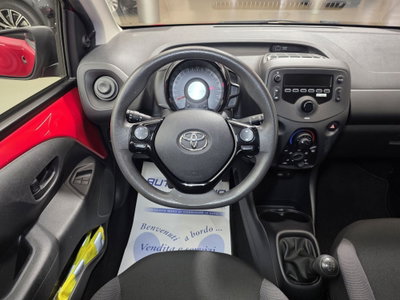 Toyota Aygo 1.0 VVT-i 72 CV 5 porte x-fun (14)