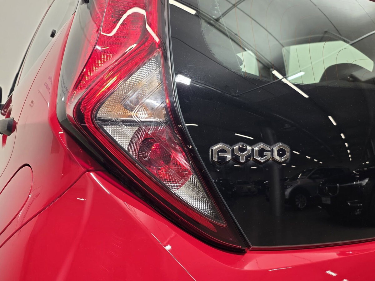 Toyota Aygo 1.0 VVT-i 72 CV 5 porte x-fun (20)