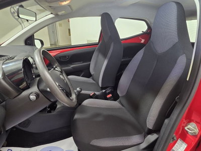 Toyota Aygo 1.0 VVT-i 72 CV 5 porte x-fun (9)