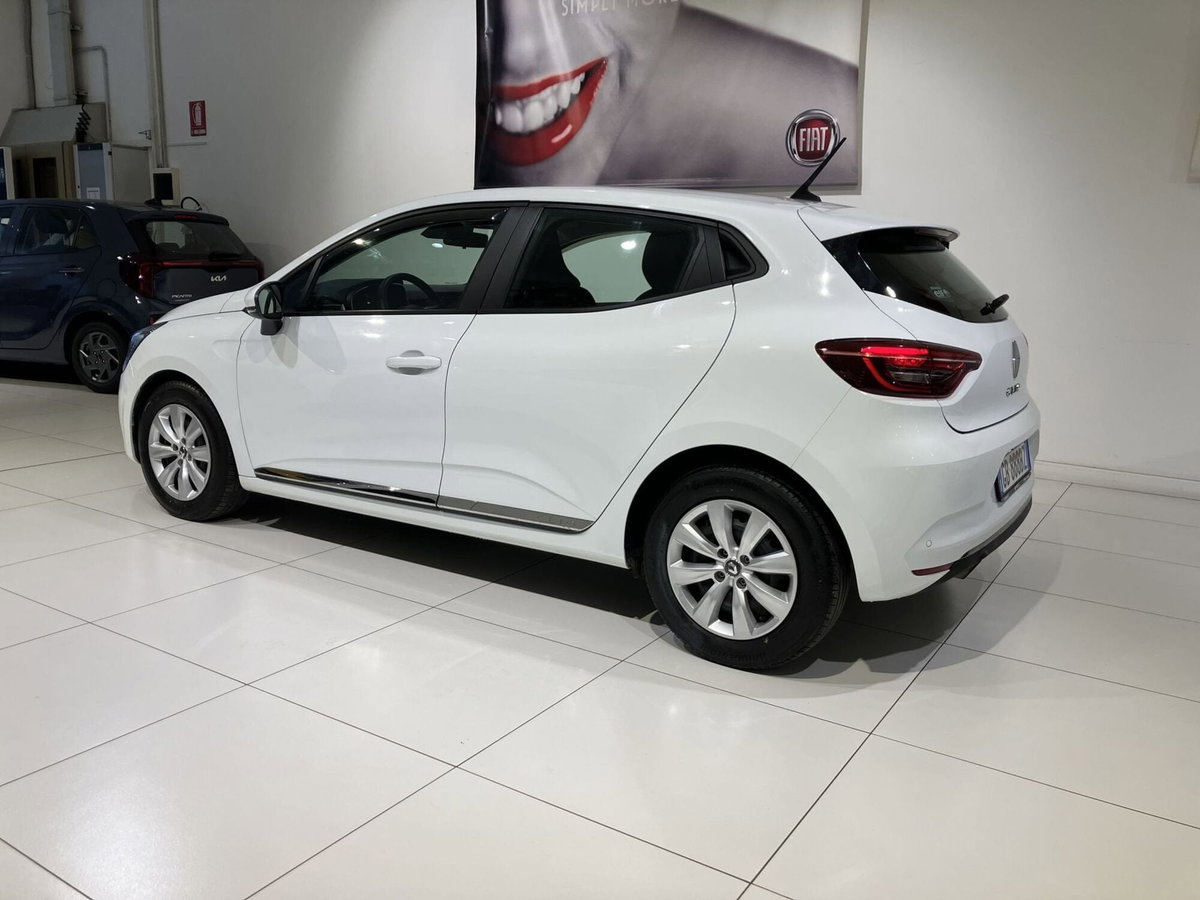 Renault Clio TCe 100 CV 5 porte Zen (4)