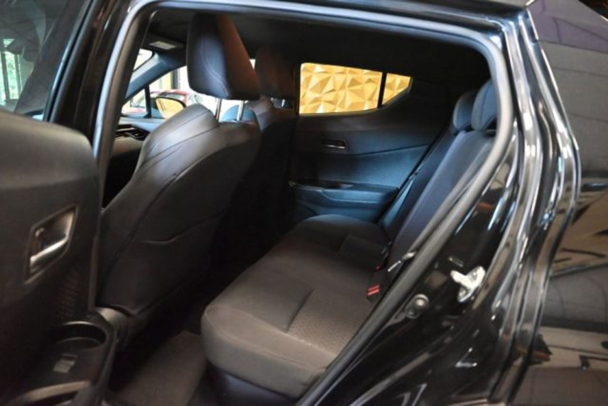 Toyota Toyota C-HR 1.8 Hybrid E-CVT GR Sport (12)