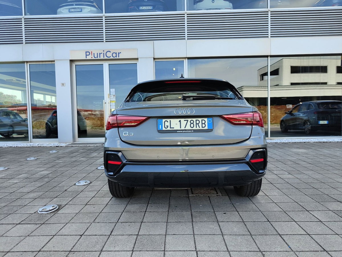 Audi Q3 Sportback 35 TDI quattro S tronic Business Plus (17)